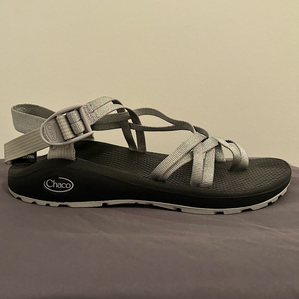 Women’s Zx Dual Strap Cushioned Sandal, size 9. Silver Reflective color.